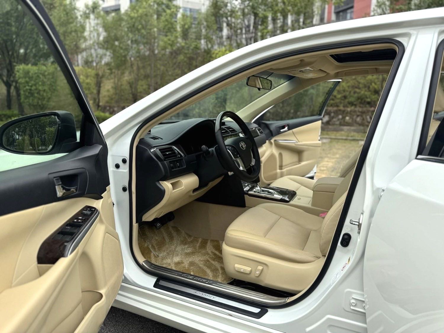 Toyota Camry 2.0E Elite