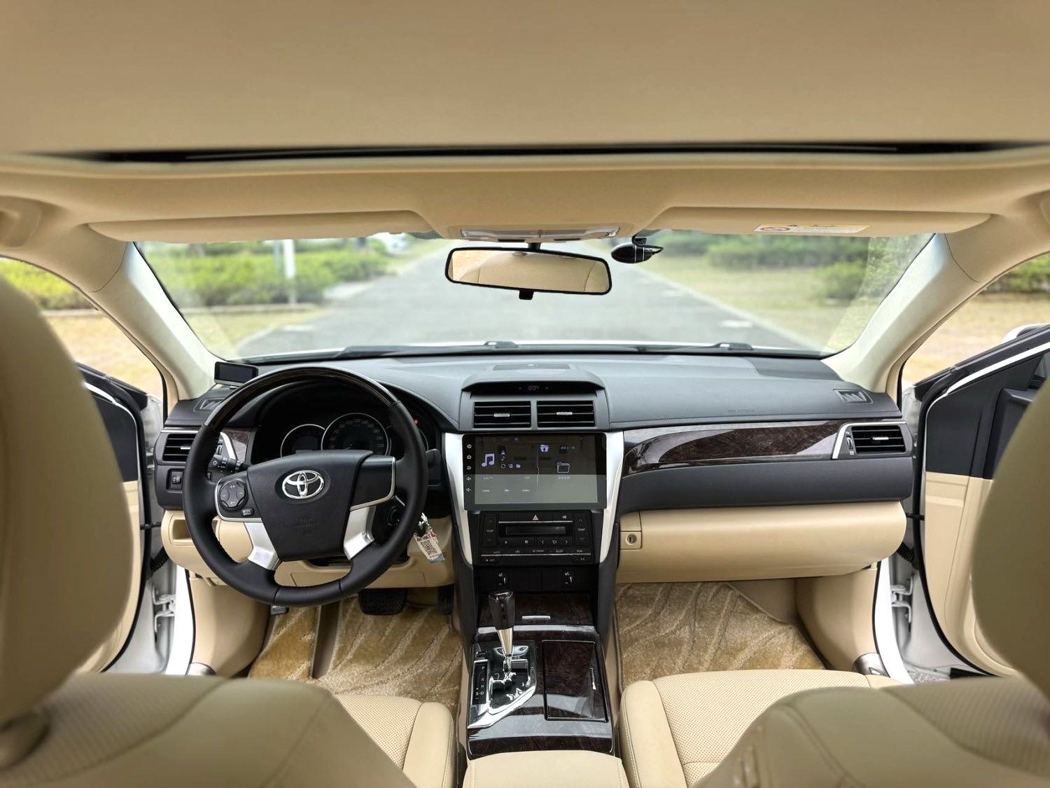 Toyota Camry 2.0E Elite