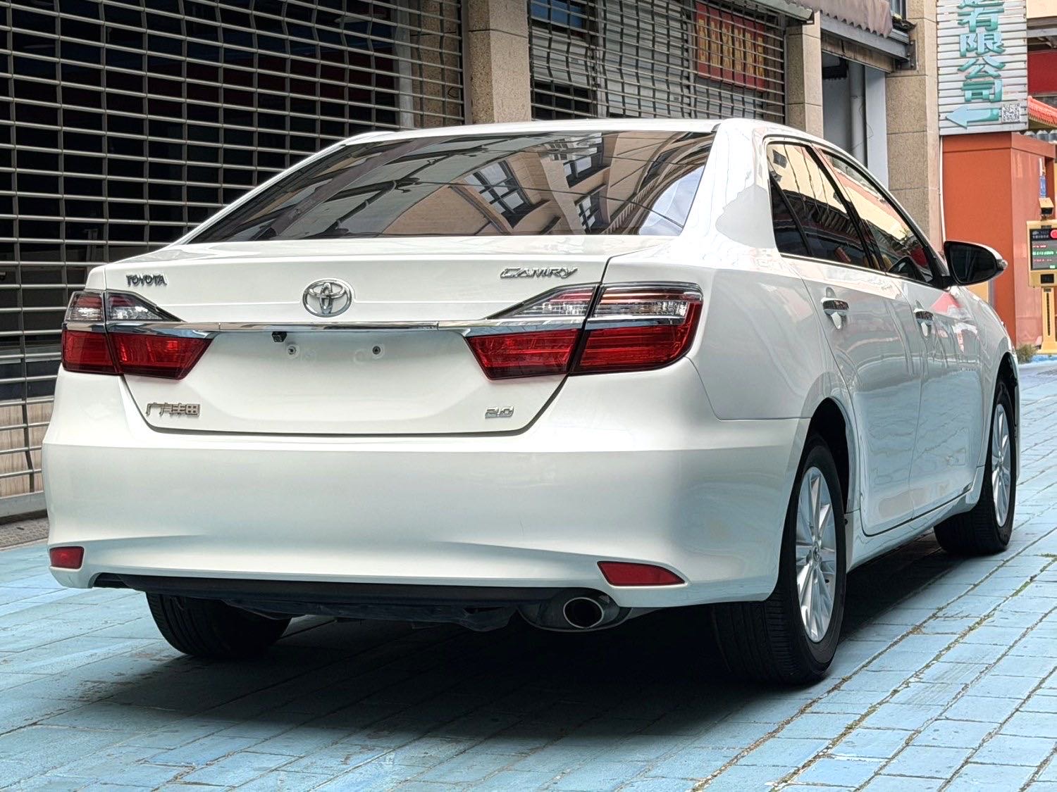 Toyota Camry 2.0E Elite