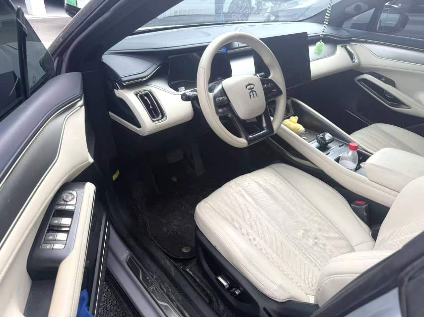 Электромобиль BYD L (Liter) с запасом хода 550 км