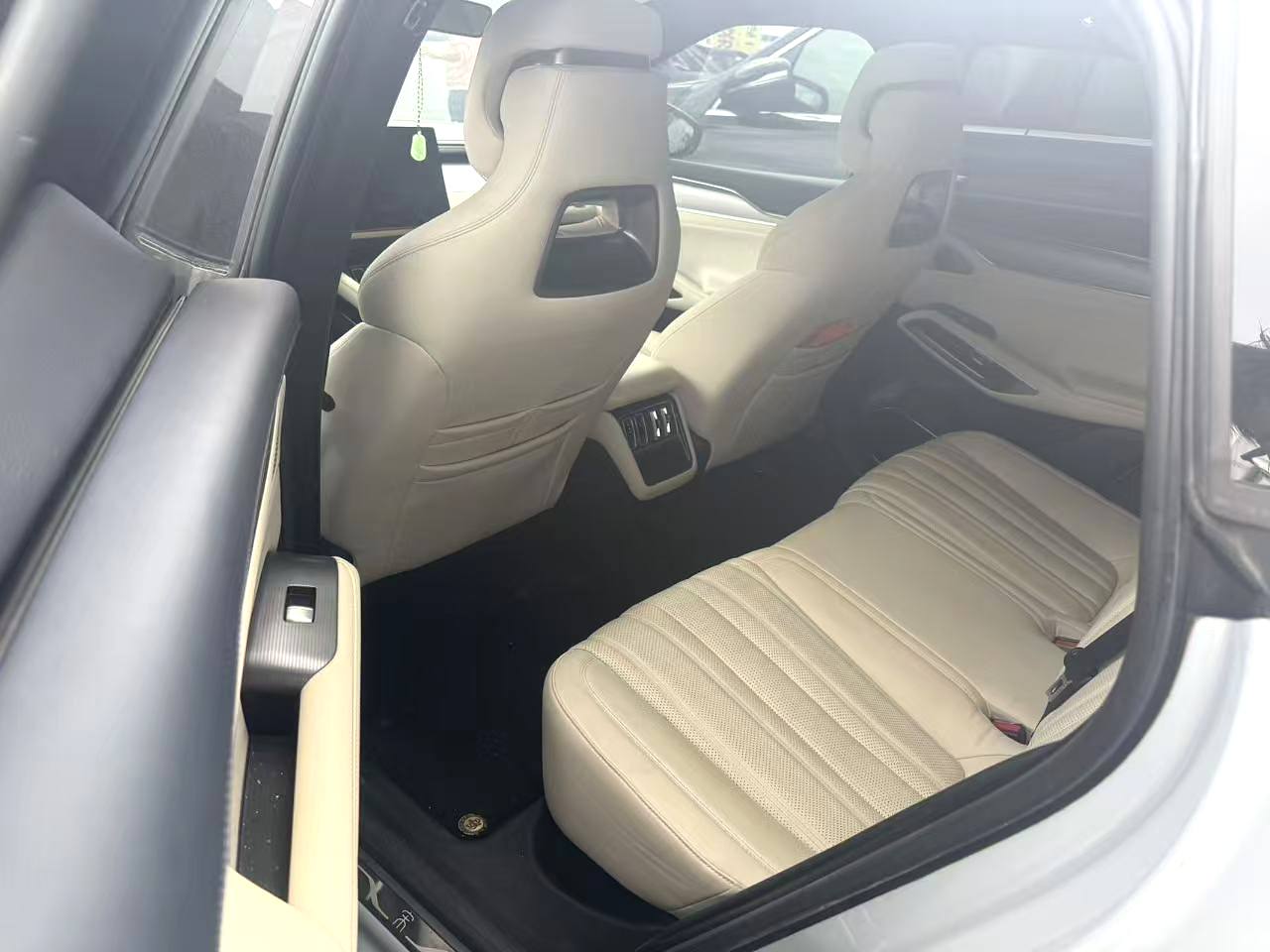 Электромобиль BYD L (Liter) с запасом хода 550 км