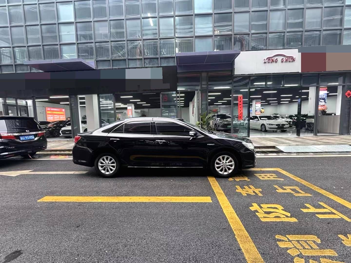 Toyota Camry 2.5HG Luxury