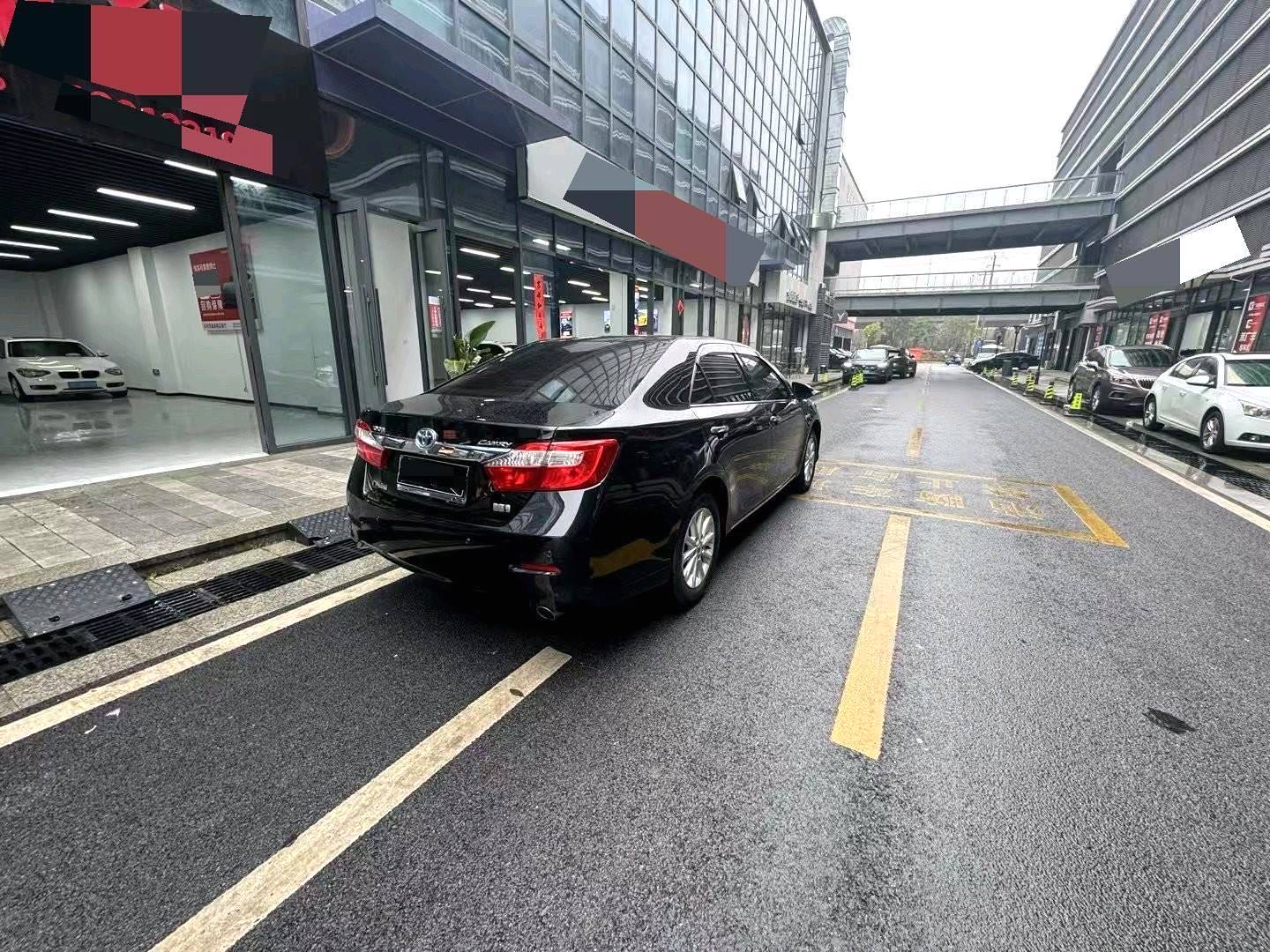 Toyota Camry 2.5HG Luxury
