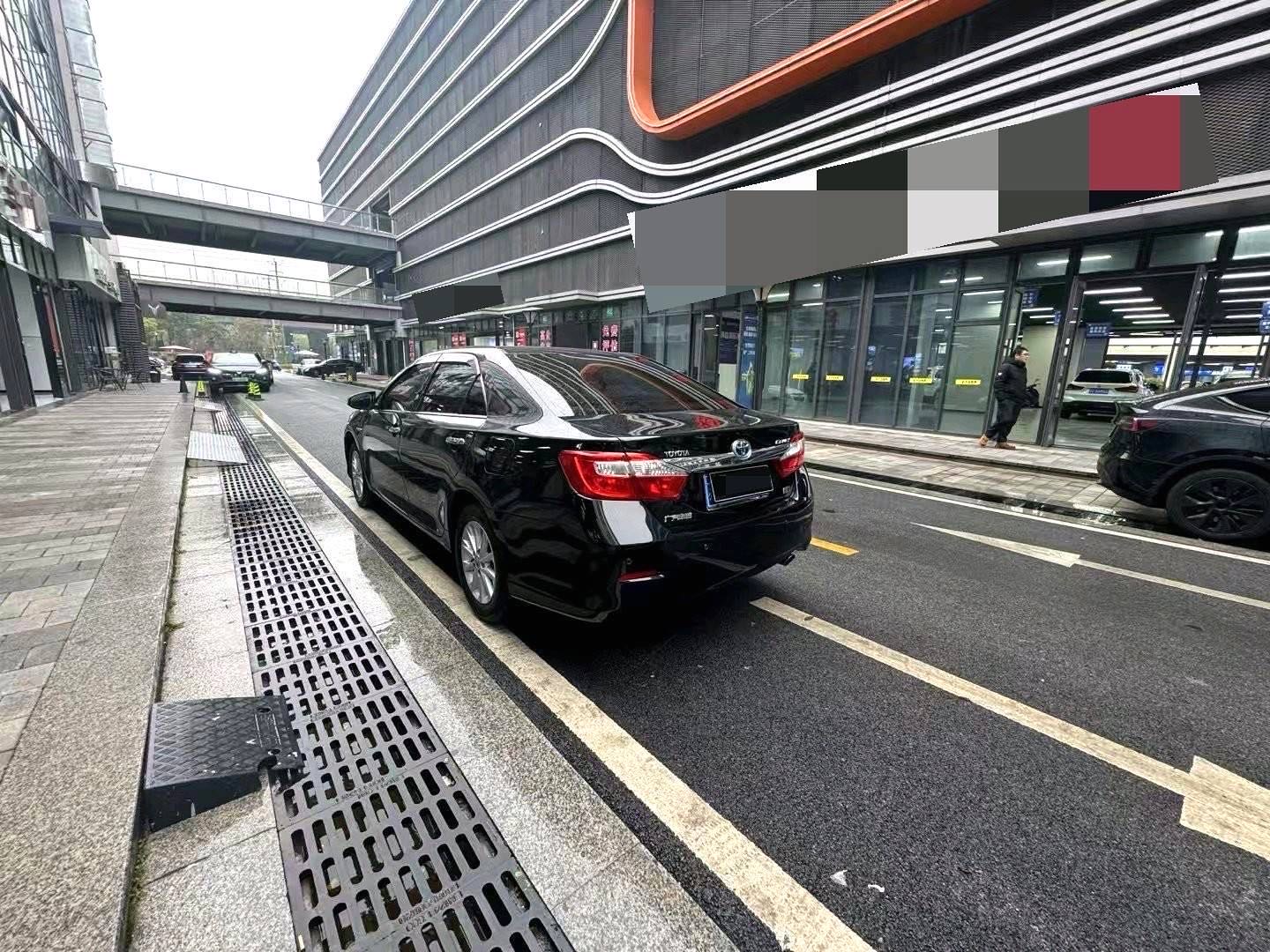 Toyota Camry 2.5HG Luxury