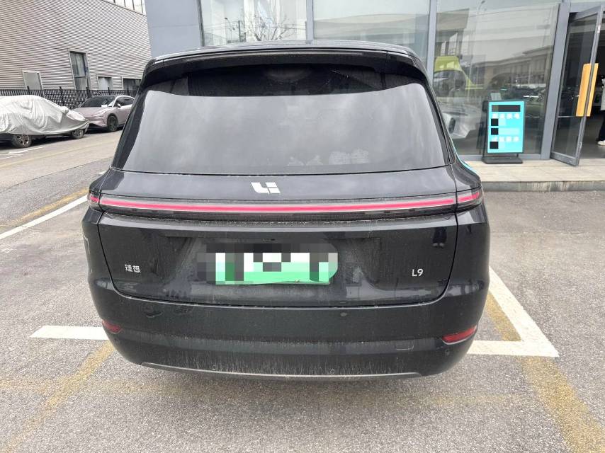 理想 L (Liter) 9 Model Year Ultra