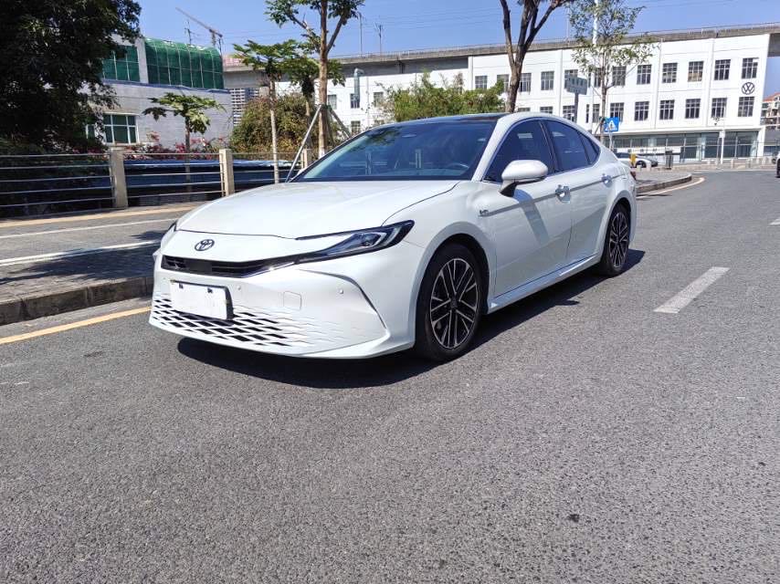 凯美瑞 Model Year 双擎 2.0HG 尊贵版