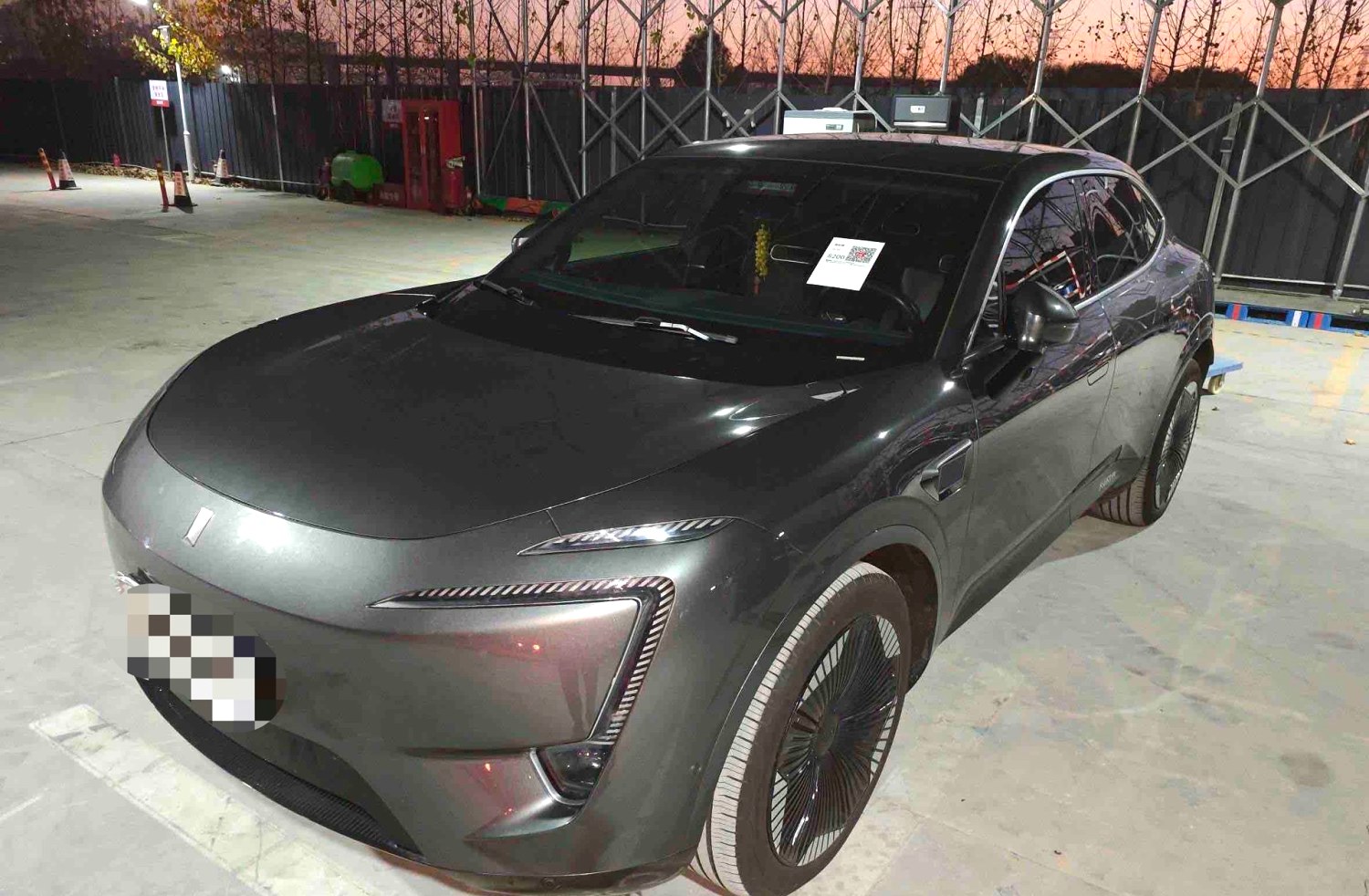 阿维塔 11 Model Year 鸿蒙 90 度 四驱版