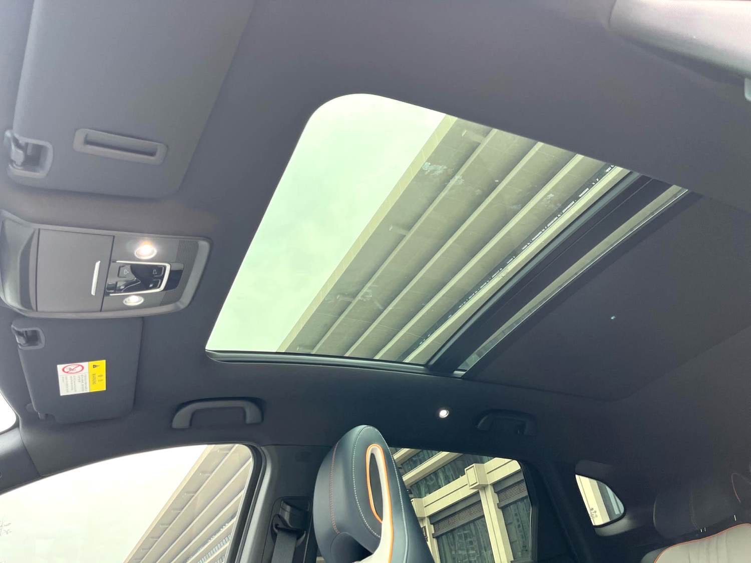 BYD PLUS — электромобиль на альтернативном топливе с запасом хода 520 км, люкс-класс