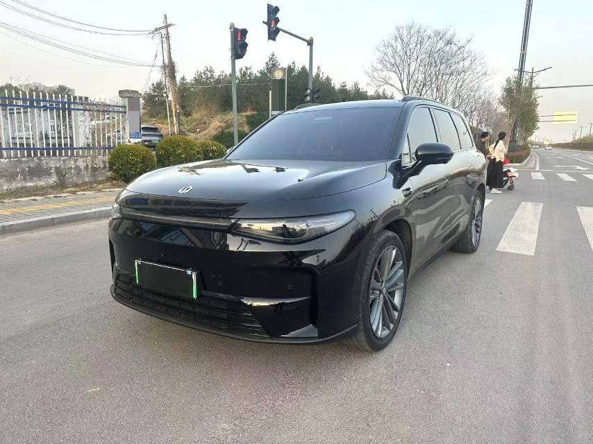 零跑 C 16 Model Year Electric 580 Premium