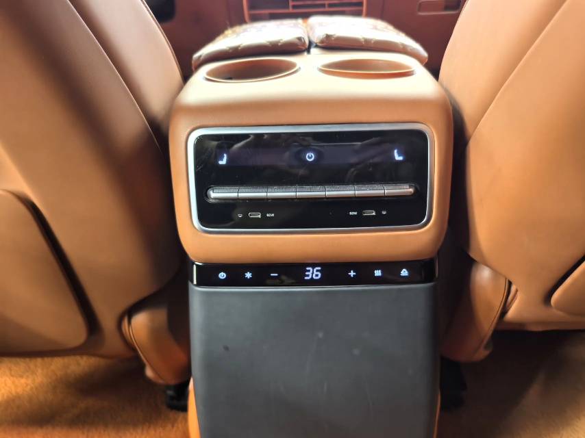 Li Auto L (Liter) 9 Pro