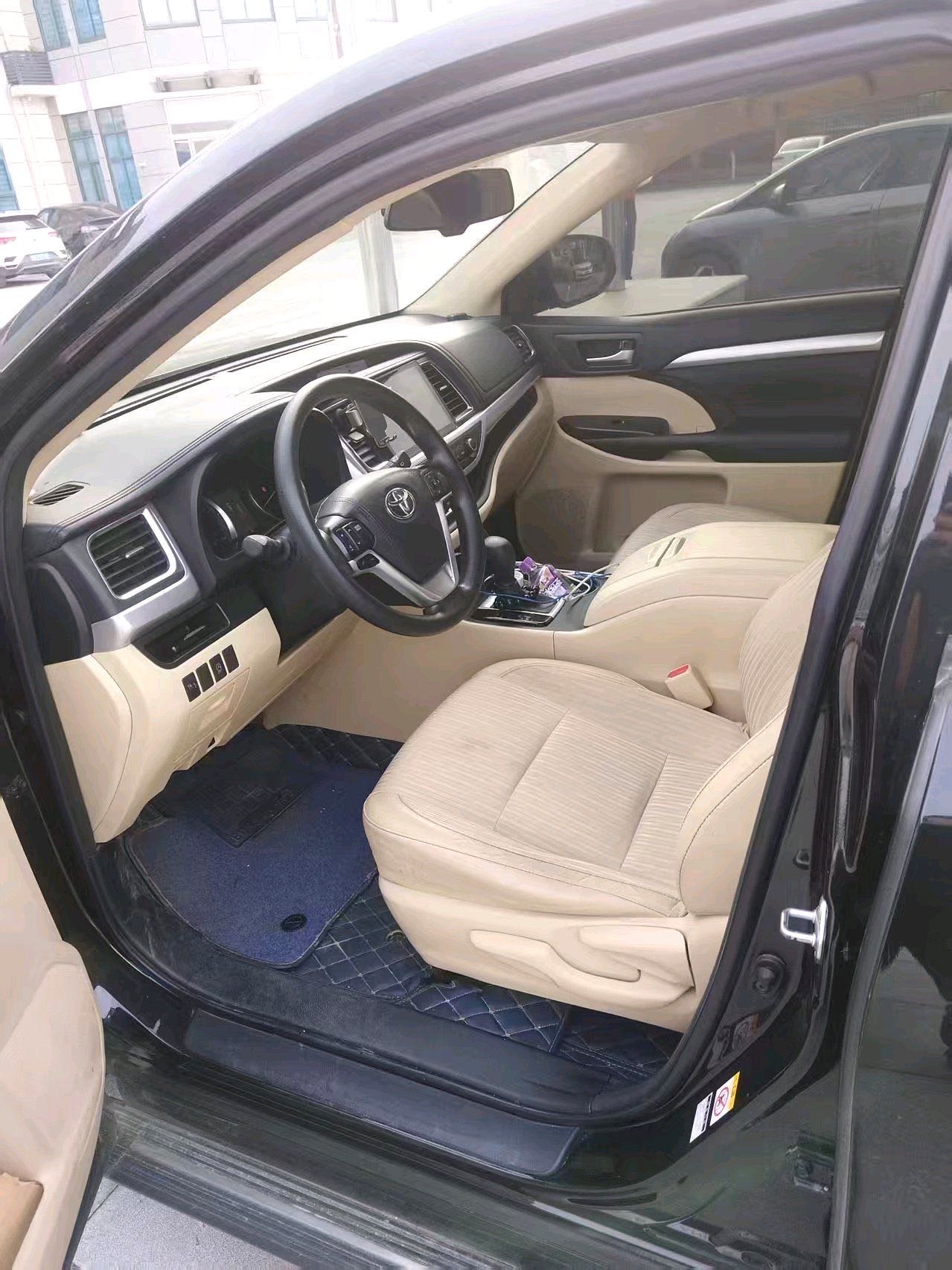 汉兰达 Model Year 2.0T 四驱精英版 7 Seats 国 VI
