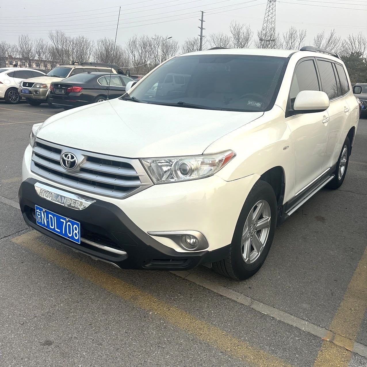 汉兰达 Model Year 2.7L 2WD 5 座精英版