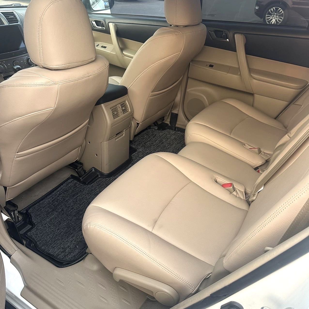 汉兰达 Model Year 2.7L 2WD 5 座精英版