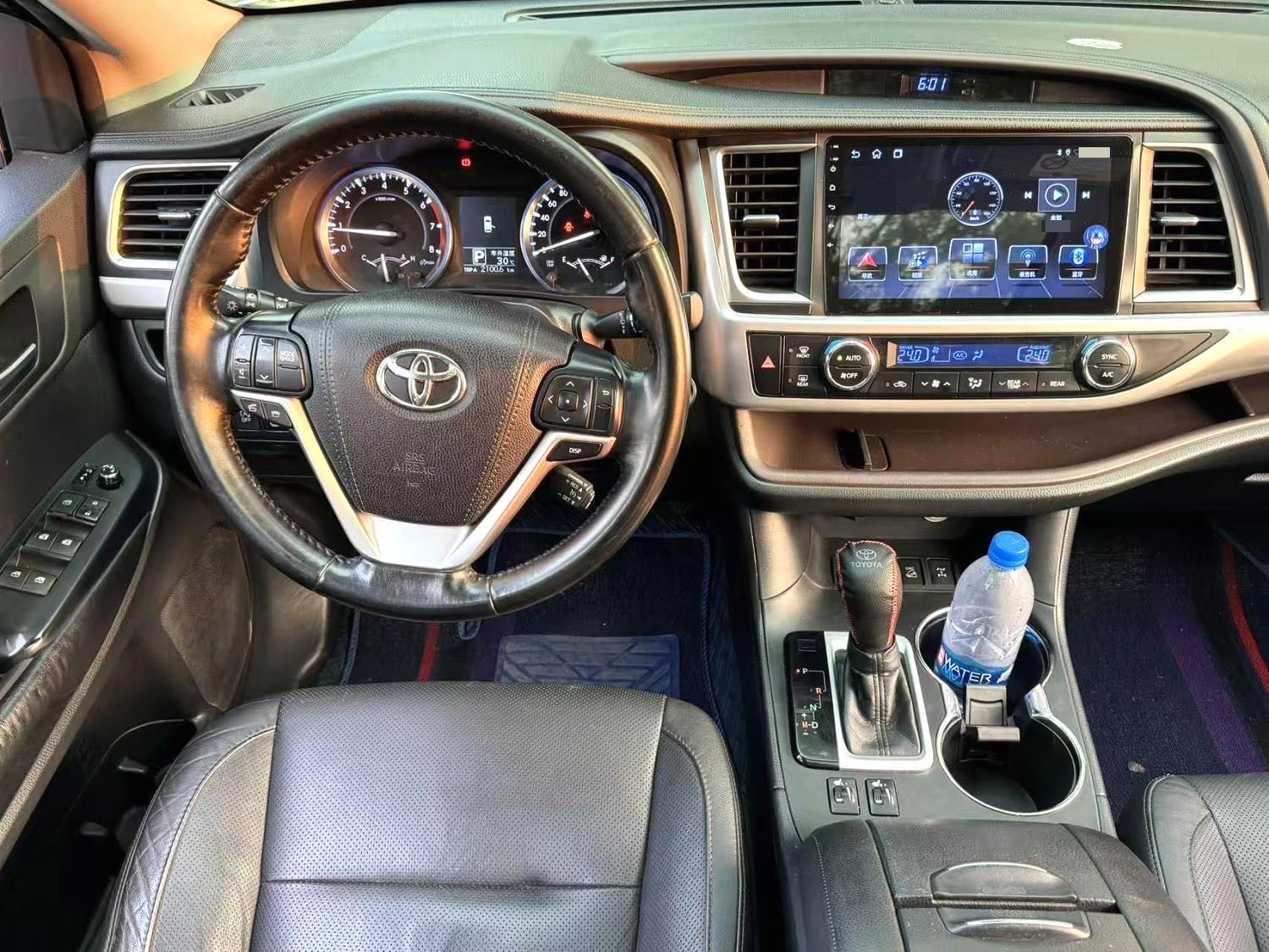 汉兰达 Model Year 2.0T 四驱豪华导航版 7 Seats
