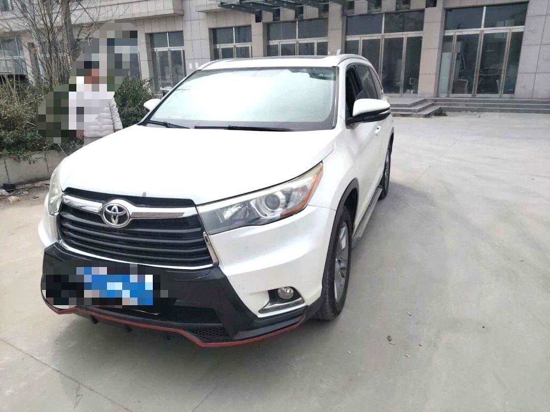 汉兰达 Model Year 2.0T 四驱豪华版 7 Seats