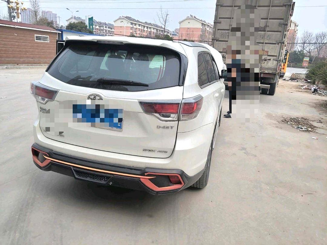 汉兰达 Model Year 2.0T 四驱豪华版 7 Seats