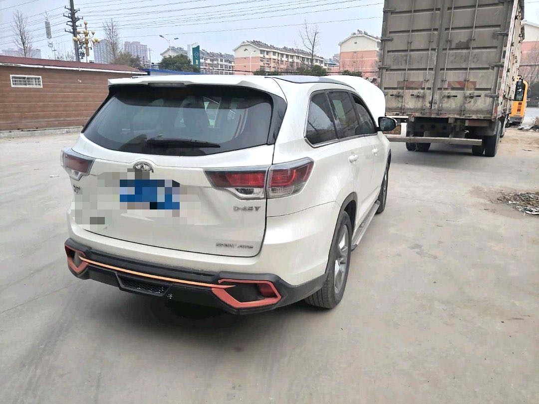 汉兰达 Model Year 2.0T 四驱豪华版 7 Seats