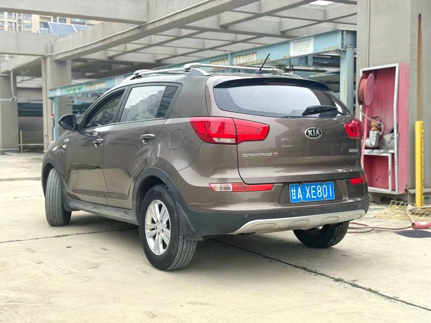 智跑 Model Year 2.0L 自动两驱版 GL