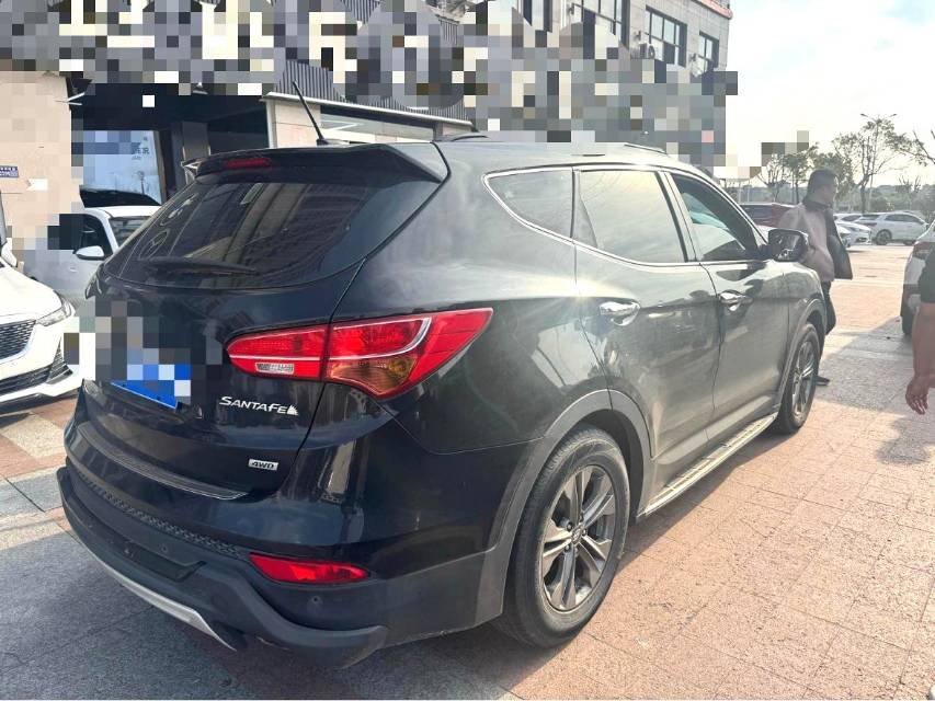 胜达 Model Year Facelift 2.4L 自动四驱尊贵型