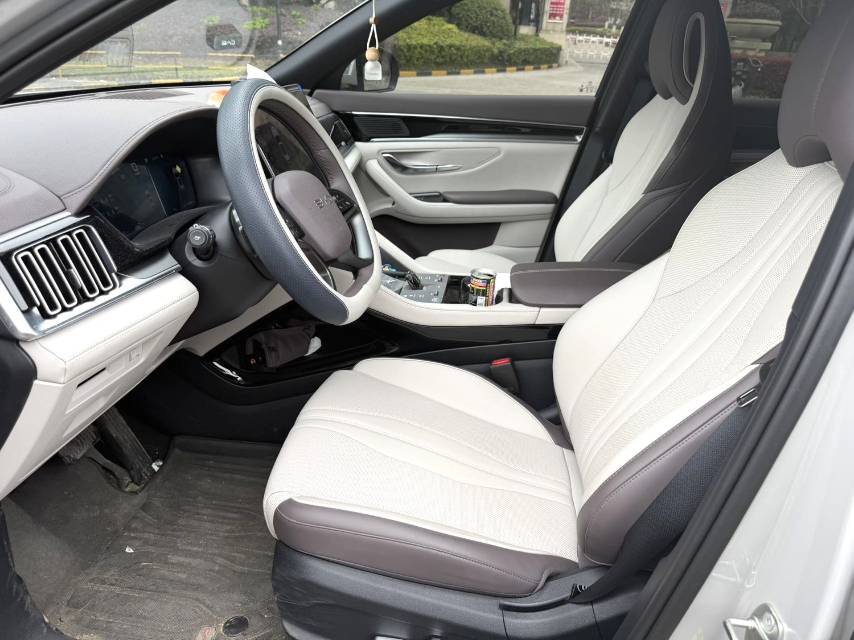 宋 PLUS New Energy Model Year Electric Vehicle 智驾版 520km Premium