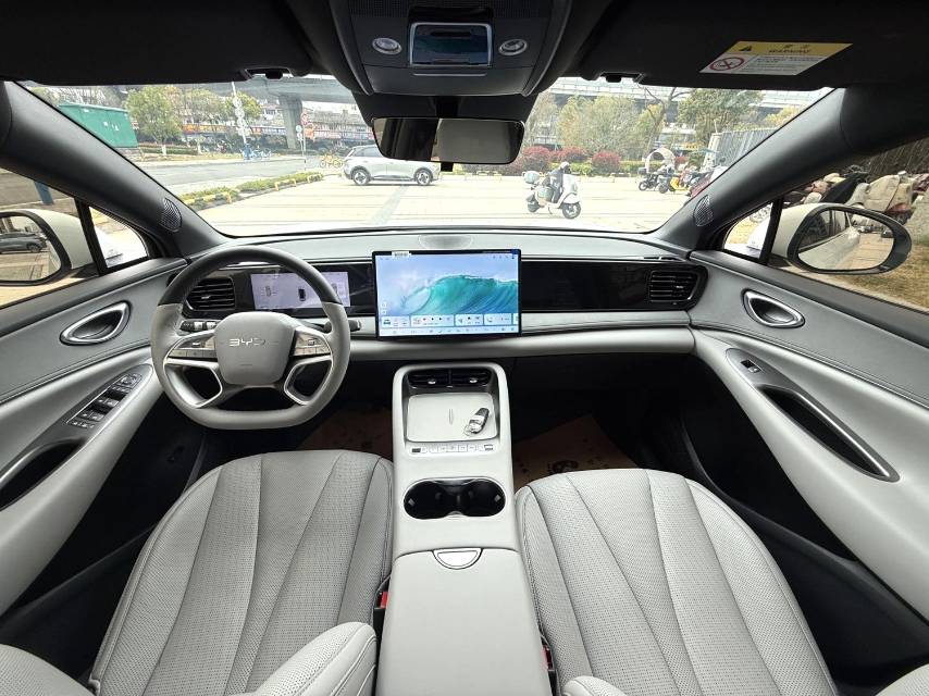 海狮 06 New Energy Model Year Electric Vehicle 520 领航版