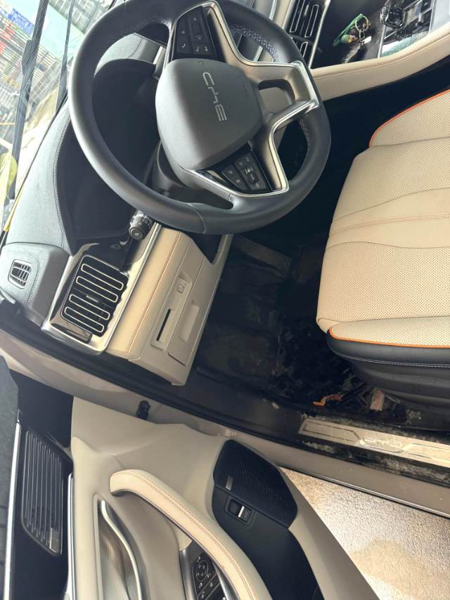 宋 PLUS New Energy Model Year 冠军版 Electric Vehicle 605KM 旗舰 PLUS