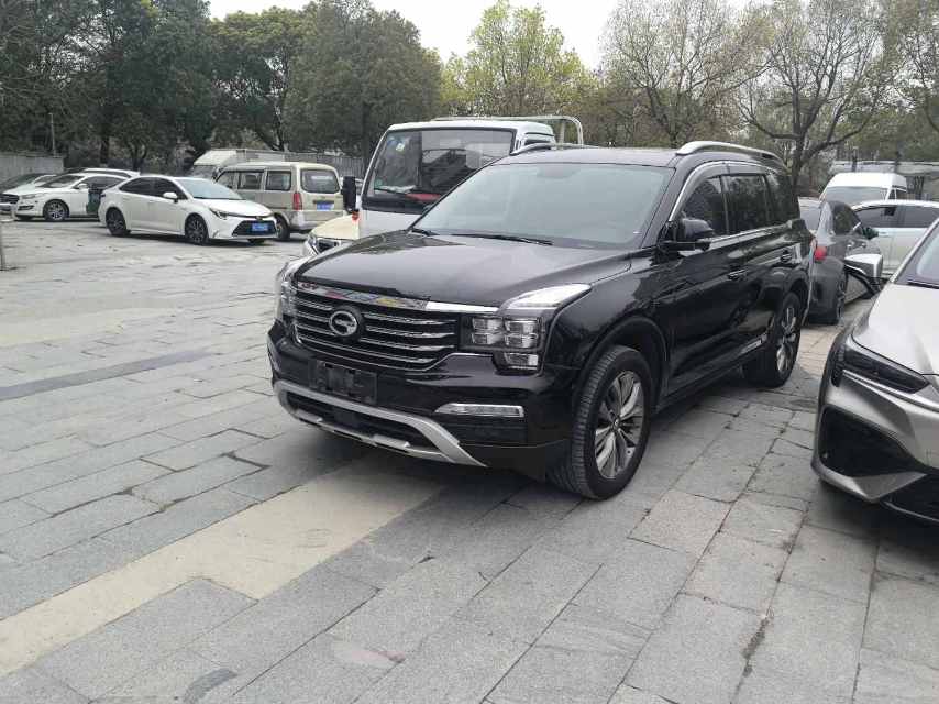 传祺 GS8 320T 四驱豪华智联版 七座