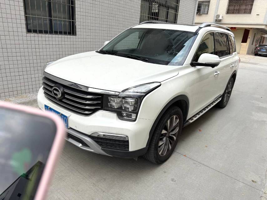 传祺 GS8 320T 两驱尊贵版 七座