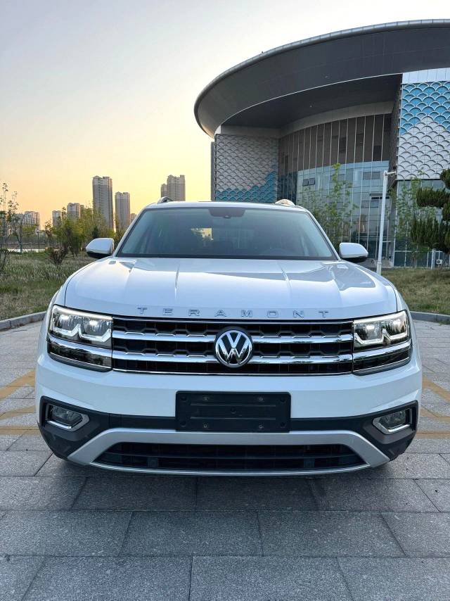Volkswagen 330TSI 2WDLuxury