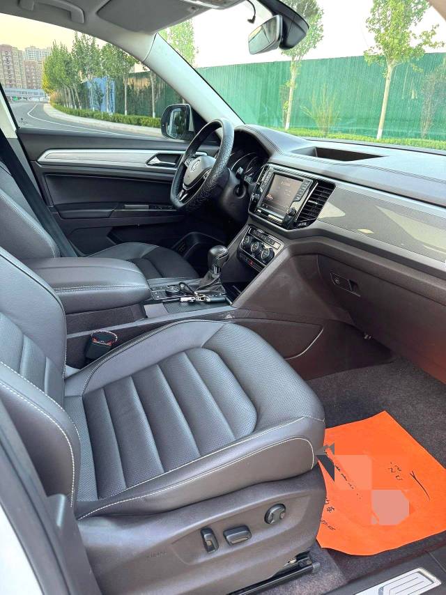 Volkswagen 330TSI 2WDLuxury