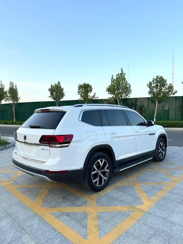 Volkswagen 330TSI 2WDLuxury