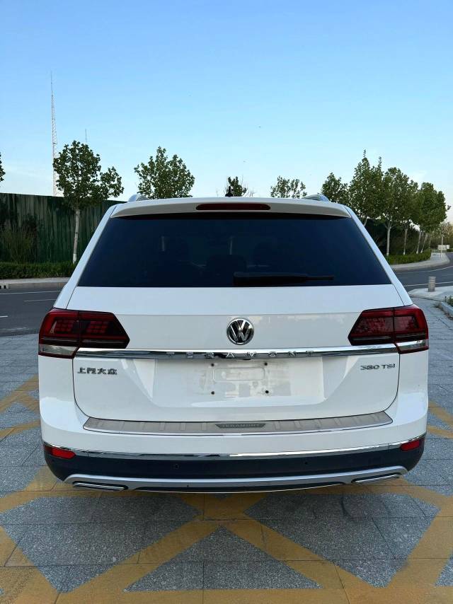 Volkswagen 330TSI 2WDLuxury