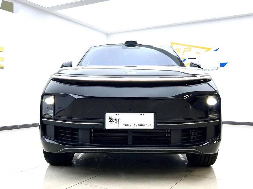 理想 L (Liter) 9 Model Year Ultra