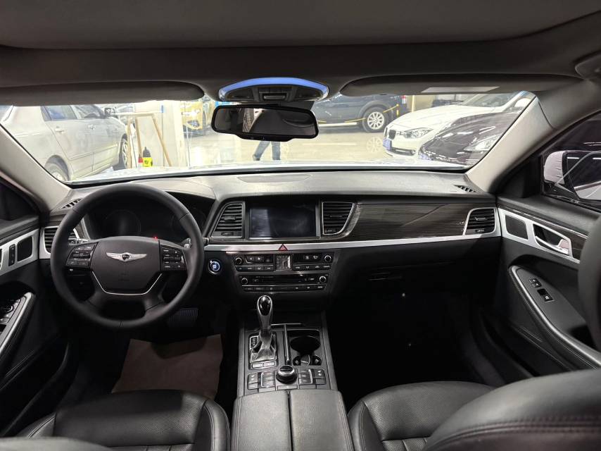 捷恩斯 Model Year 3.0GDi 四驱豪华版