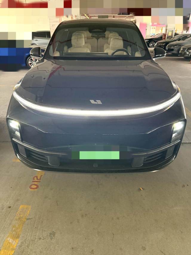理想 L (Liter) 8 Model Year Air