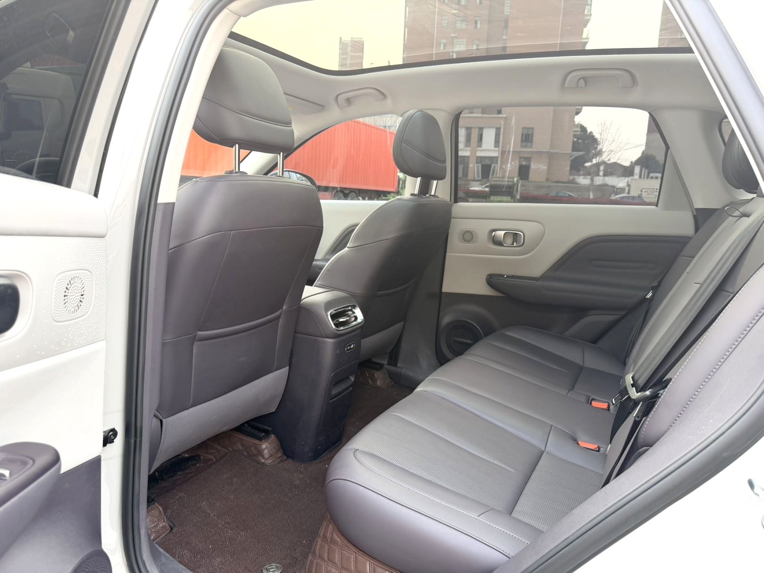 零跑 B 10 Model Year 510 悦享版