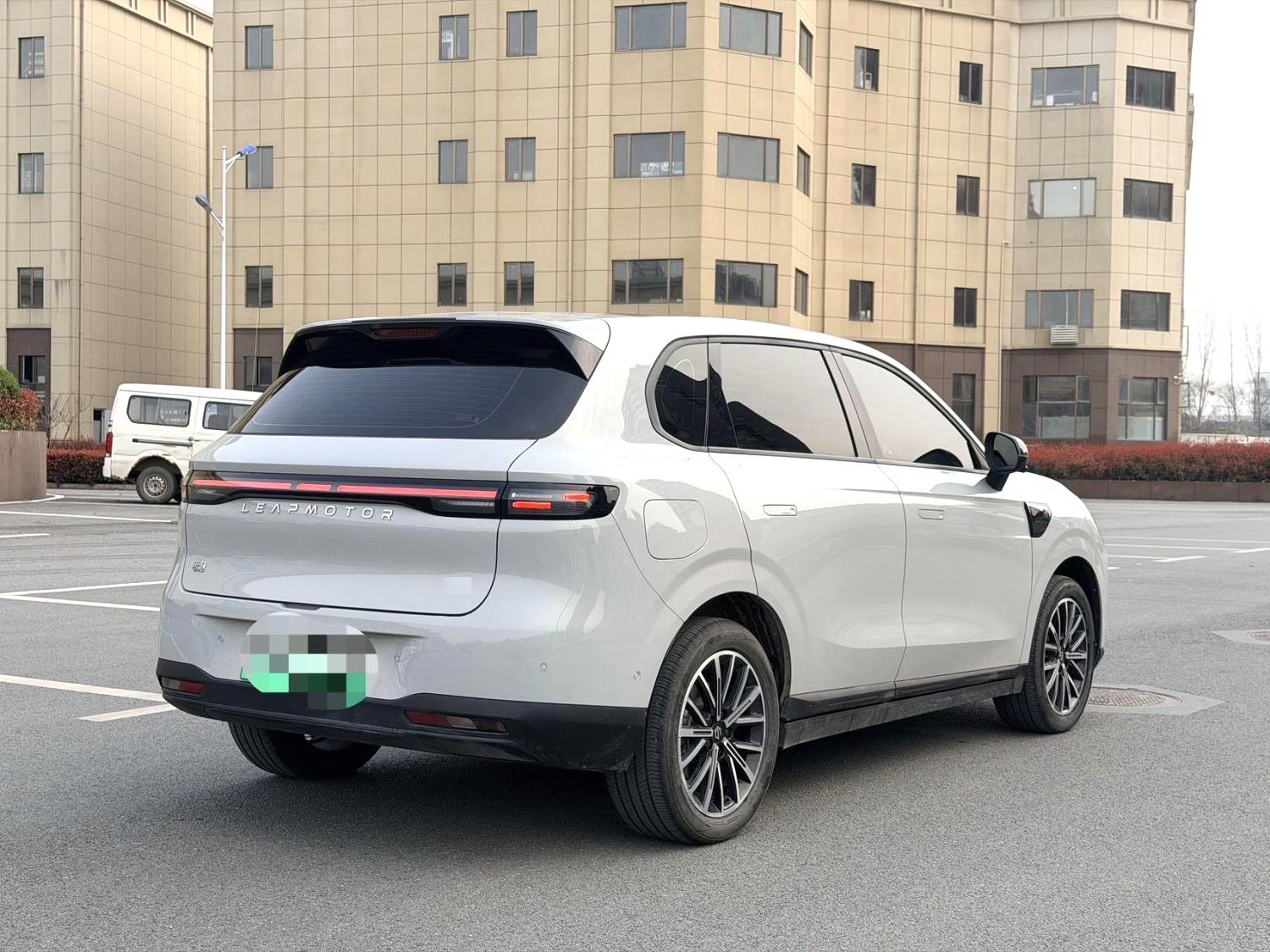 零跑 B 10 Model Year 510 悦享版