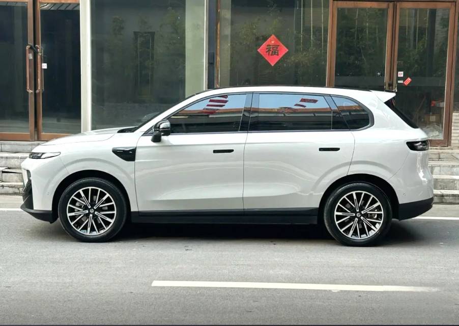 零跑 B 10 Model Year 510 悦享版