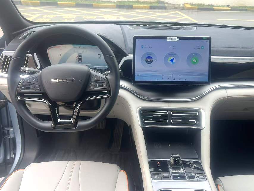 宋 PLUS New Energy Model Year Electric Vehicle 520km 领航荣耀版
