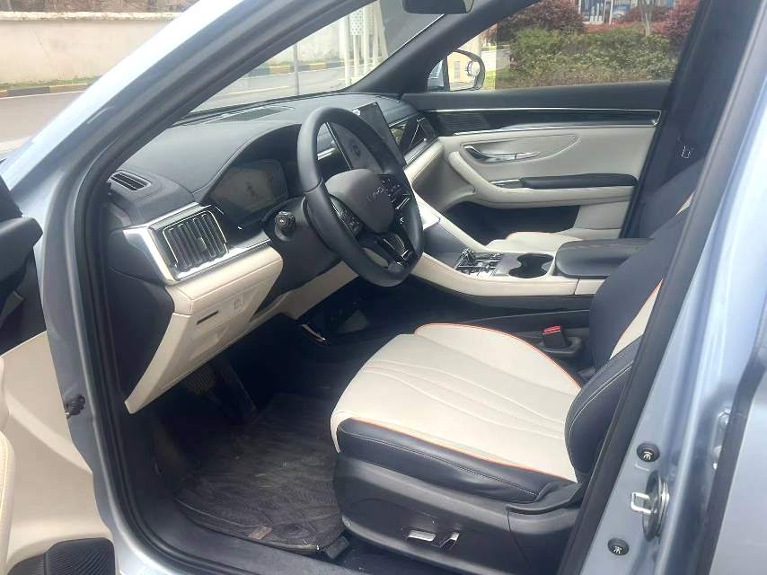 宋 PLUS New Energy Model Year Electric Vehicle 520km 领航荣耀版