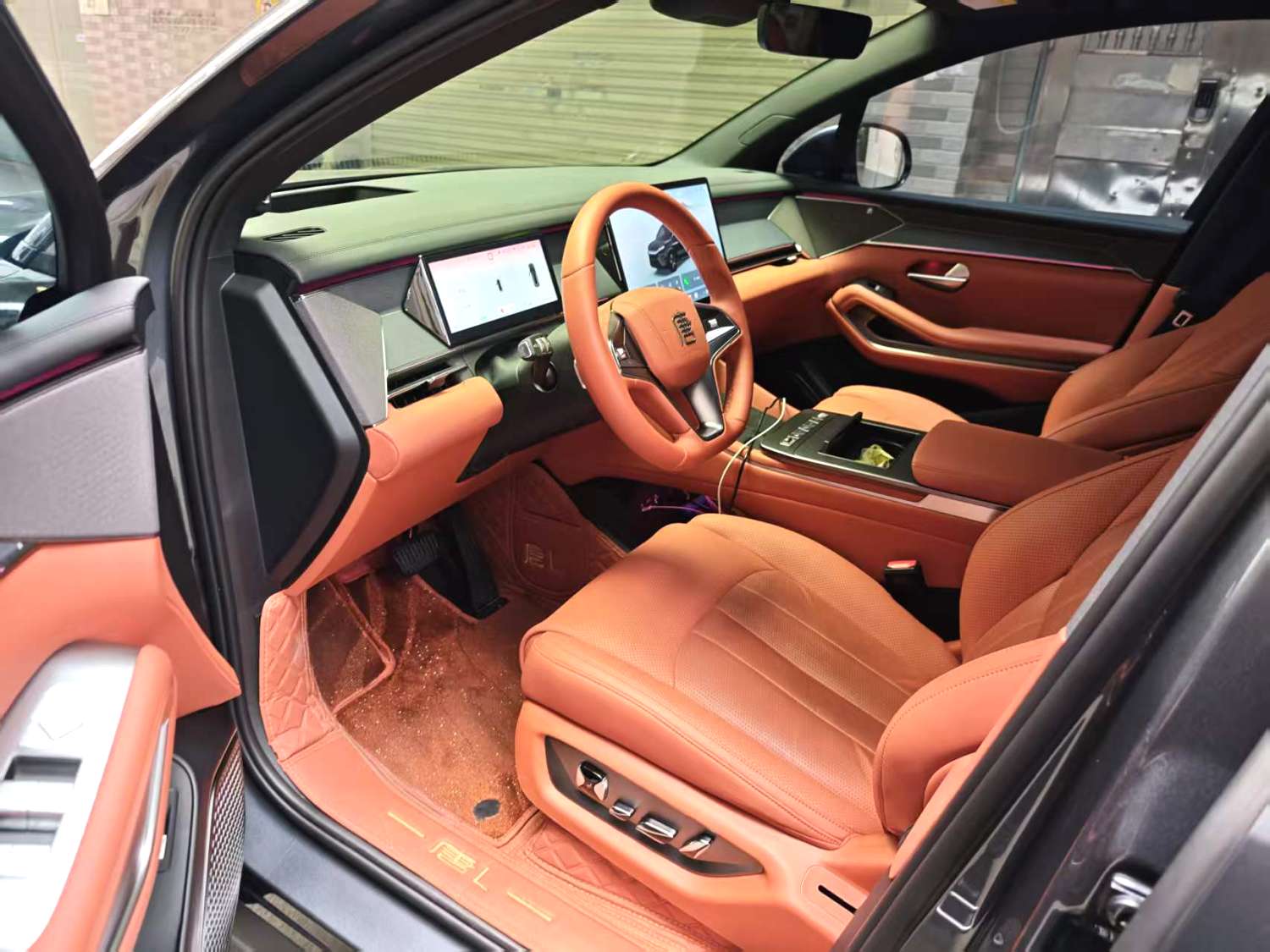 唐 L (Liter) Model Year Electric Vehicle 600KM 四驱激光雷达旗舰型