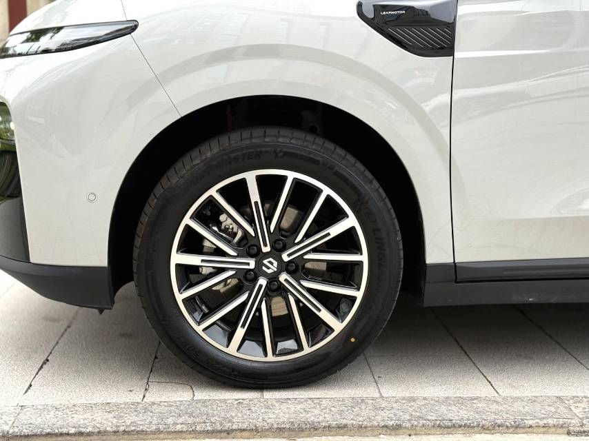 零跑 B 10 Model Year 510 悦享版
