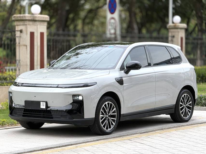 零跑 B 10 Model Year 510 悦享版
