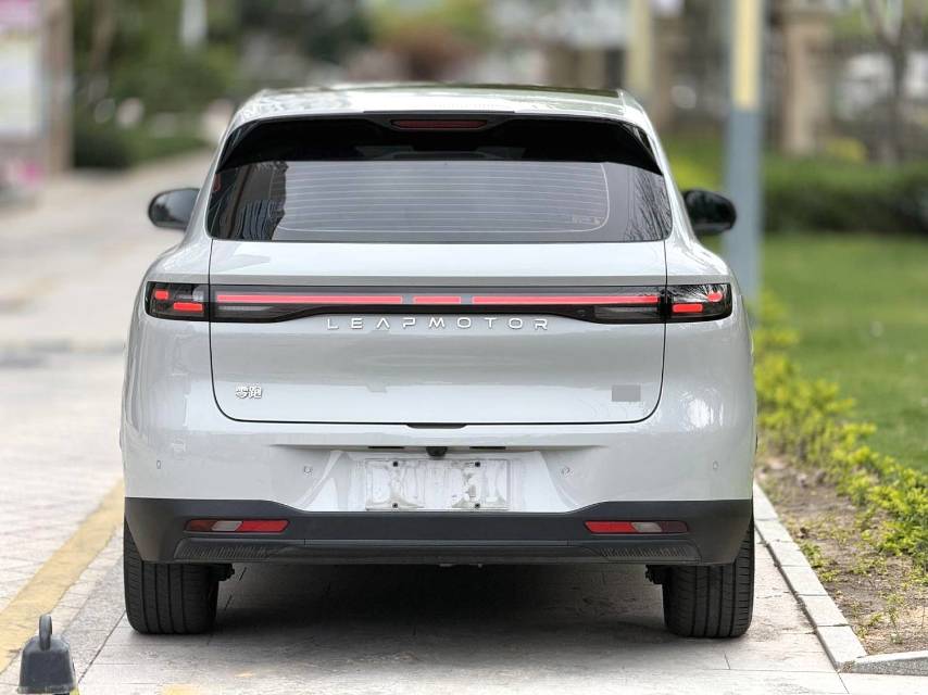 零跑 B 10 Model Year 510 悦享版