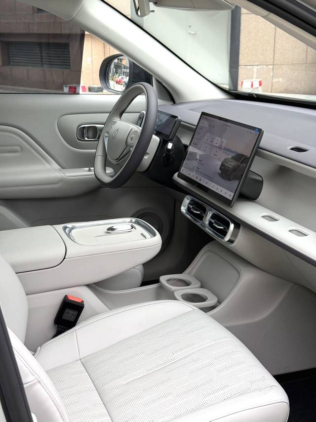 零跑 B 10 Model Year 510 悦享版