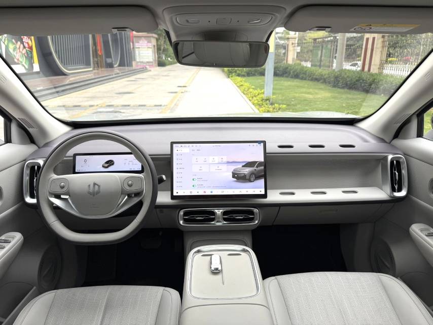 零跑 B 10 Model Year 510 悦享版