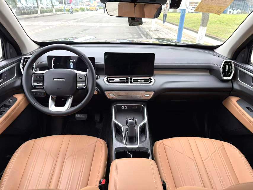 哈弗 H 5 Model Year 2.0T 自动四驱领航版 Gasoline