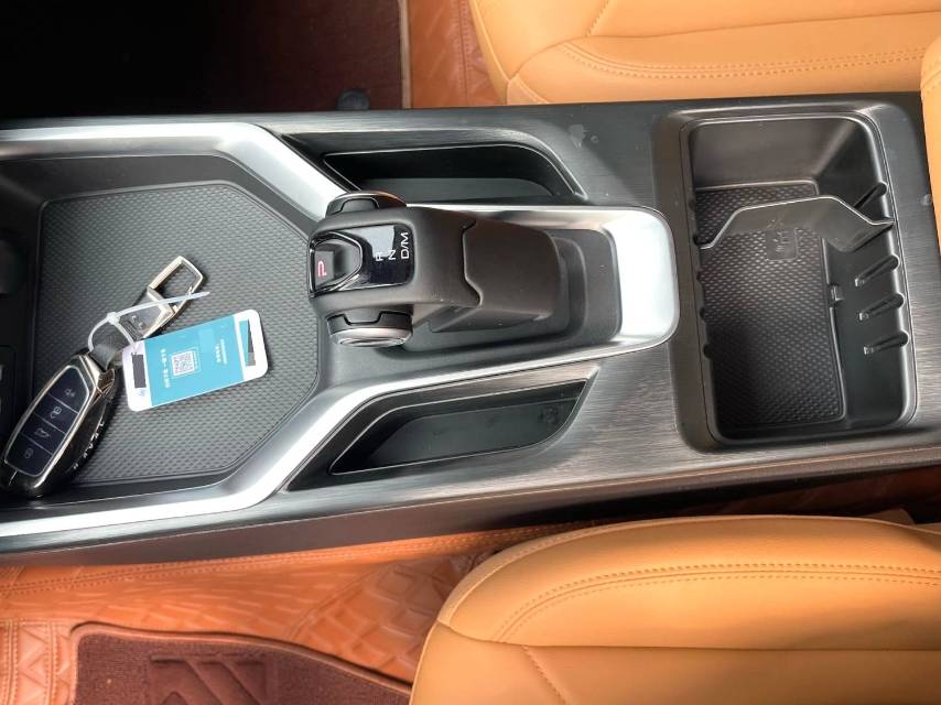 哈弗 H 5 Model Year 2.0T 自动四驱领航版 Gasoline