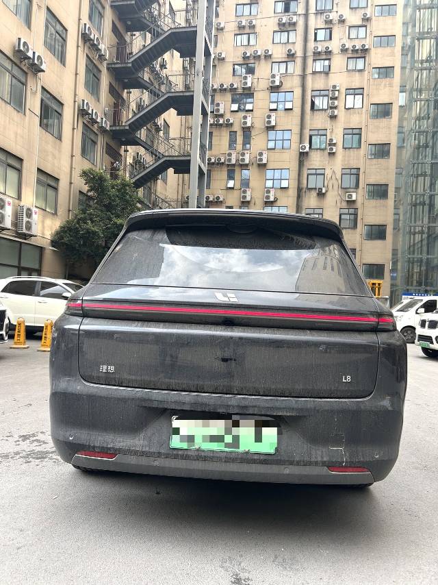 Li Auto L (Liter) 8 Pro