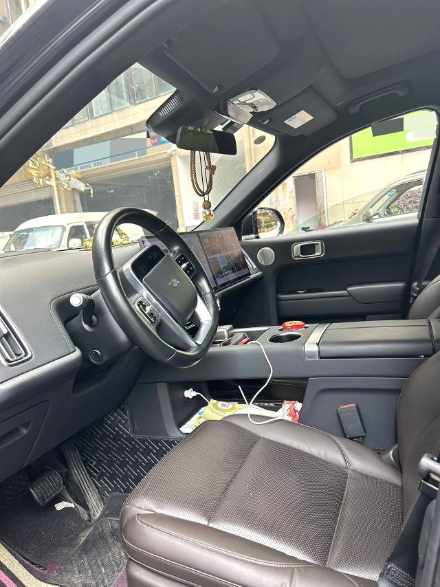 Li Auto L (Liter) 8 Pro